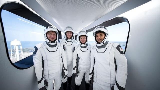 SpaceX 火箭突然停止发射，四名宇航员已经就位，马斯克的压力增加_凤凰网